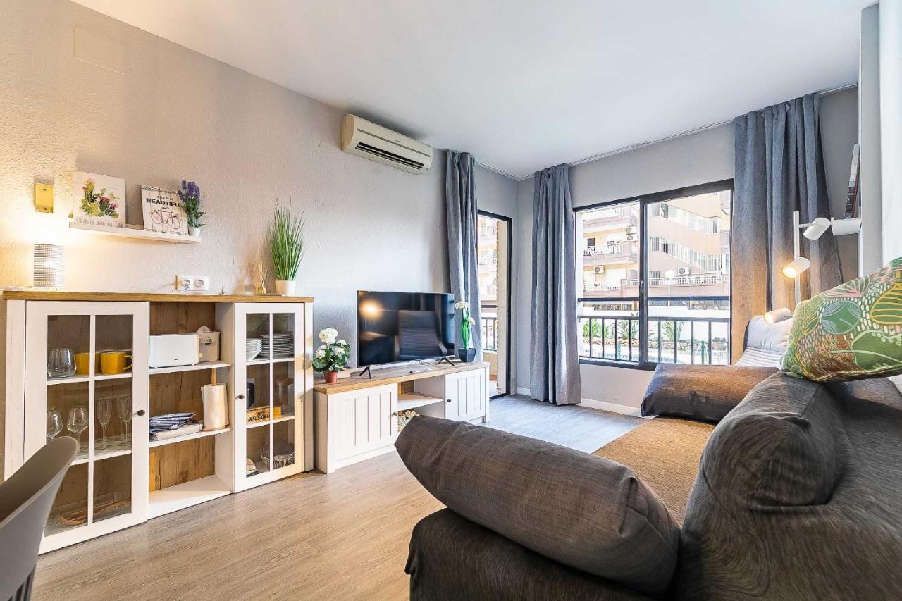 76-Lovely Beach Front Apartment In Фуенхірола Екстер'єр фото
